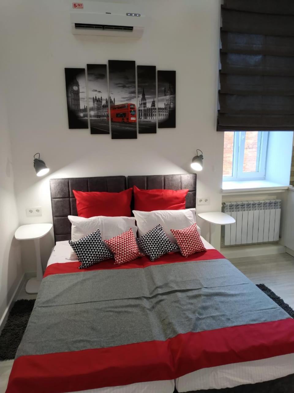Apartment For Rent In The City Center Of Kharkiv K18 Elinaflats Extérieur photo